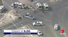 Auto vrazilo v Melbourne do siedmich školákov a ženy, vodič ušiel