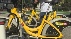 Požičiavanie bicyklov v Bratislave len čerstvo spustili, už ich zničili vandali
