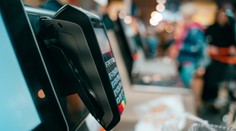 Platba pohľadom. Poliaci ako prví v Európe testujú možnosť platby len skenom dúhovky a tváre