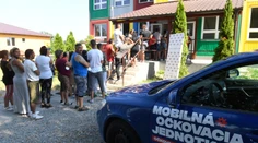 Minister Lengvarský verí, že finančná motivácia zvýši aj zaočkovanosť Rómov