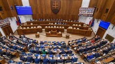 Súhrn týždňa: Ficova vláda získala dôveru. Týždeň sa niesol v znamení 300 eur pre dôchodcov (Cirkus Politikus)