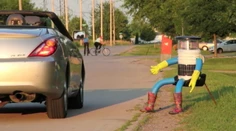 Zviezli by ste tohto vtipného stopára? Robot chce prejsť celú krajinu