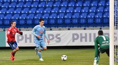 Slovan postúpil do semifinále, Senicu zdolal po rozstrele