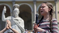 Thunbergová žiada o pomoc: Cestovala "nesprávnym smerom", musí sa dostať späť cez Atlantik