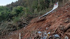 Našli trosky čínskeho lietadla, avšak žiadne stopy po preživších