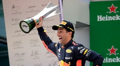 Ricciardo prekvapujúco vyhral VC Číny: "Užíval som si predbiehanie"