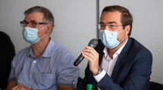 Druhá vlna je tu! Ministerstvo neodporúča cestovanie do zahraničia