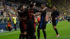 Lewandowski s Raphinhom režírovali triumf nad Villarrealom. Pre Ter Stegena sa však sezóna zrejme skončila