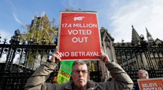 Ľady sa pohli. Predčasné voľby schválila aj britská Snemovňa lordov