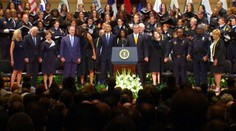 George Bush sa blysol ako tanečník! Problém je len v tom, že na pohrebe