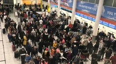 Chaos na londýnskom letisku: Pozastavili všetky lety
