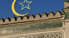 Radikálnym a nenávistným kázňam dali stopku. Vo Francúzsku zatvorili mešitu
