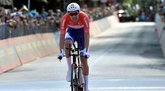 Dumoulin vyhral časovku, Quintana mu dá ružový dres