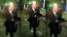 VIDEO: Známy infektológ porušil pravidlá. P. Jarčuška sa zabával v červenom okrese bez respirátora