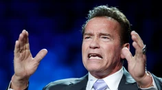 Schwarzenegger poriadne skritizoval Trumpa. Dav útočiaci ľudí na Kapitol prirovnal k nacistom