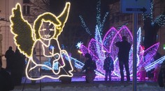 Vianoce v uliciach možno nebudú až také veselé. Mestá musia šetriť už aj na výzdobe