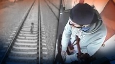 VIDEO: Po koľajniciach sa prechádzalo malé dieťa. Netušilo, že sa na neho rúti vlak