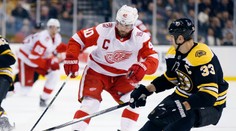NHL Detroit vyhral v Chicagu 4:0, Tatar nebodoval