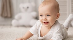 Ruka, plač či grimasy. Rozpoznajte signály, ktoré vám bábätko posiela