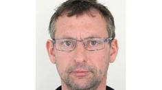 Muža, ktorý znásilnil svoju dcéru, prevezú z Thajska bežnou linkou
