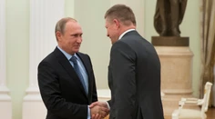 Desiatky osobností sa spojili proti Ficovi. Kritizujú jeho cestu do Ruska