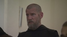 Mních vás dostane svojím talentom. Spieva ako "malý Boh"