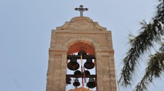 Senior zostal uväznený v kostole. Šikovne vymyslel, ako sa dostať von