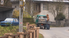 Aj takto žijú Slováci. Navštívili sme dedinku pánu Bohu za chrbtom