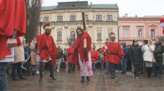 Na východe Slovenska ožil viac než 2000 rokov starý príbeh. Konala sa tam živá krížová cesta