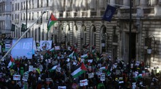 Obrovské protesty v Londýne. Desaťtisíce ľudí žiadali trvalé prímerie v Pásme Gazy