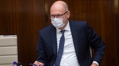 Richard Sulík zostáva ministrom, v parlamente ho neodvolali