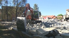 V Šahách bojujú s následkami ničivého požiaru. Plamene pustošili majetok mesta aj domy v okolí