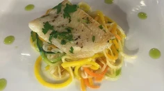 RECEPT NA DNES: Ryba so zeleninovými linguine na estragónovom masle
