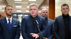 Základná sadzba DPH sa zvýši na 23 percent. Pri základných potravinách ju znížime, vyhlásil Fico