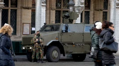 V Bruseli predĺžili výstrahu, zatkli štvrtého podozrivého z parížskych útokov