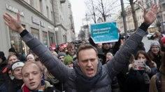 Opozičného lídra Navaľného zadržali počas cesty na protest v Moskve
