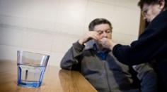 Príznaky Alzheimerovej choroby sa môžu objaviť niekoľko rokov skôr. Ak ich spozorujete, návštevu lekára neodkladajte