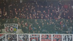 Polícia obvinila troch trnavských výtržníkov. Po derby zaútočili na policajtov a vyčíňali v MHD