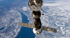 Ruská vesmírna agentúra zvažuje po úniku chladiacej kvapaliny záchrannú misiu na ISS