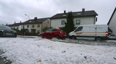 VIDEO: Malorka zažila epickú búrku. Pobrežím lietal nábytok z letných terás