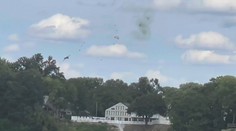 VIDEO: Bývalá československá stíhačka sa v USA zrútila medzi domy. Piloti sa stihli katapultovať