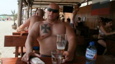 Okresný šéf kotlebovcov si dal vytetovať hákový kríž. Chcel takto zapôsobiť na ženy