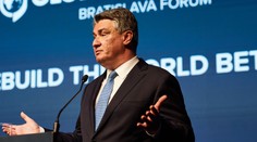 Chorvátsky prezident skritizoval Západ za sľúbené dodávky tankov na Ukrajinu