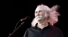Zomrel americký spevák David Crosby (†81). Hit skupiny Byrds, ktorú zakladal, nepochybne poznáte