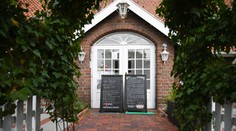 Nemecko rieši prvú hromadnú nákazu po uvoľnení opatrení. Stopy smerujú k jednému miestu