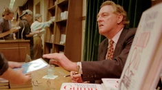 Zomrel autor románu, na ktorého motívy vznikol oscarový film Forrest Gump