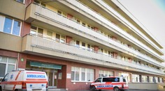 Ďalšia nemocnica hlási plné kapacity. Lôžka s umelou pľúcnou ventiláciou sú vo FN Trenčín obsadené