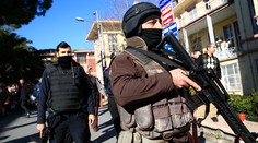 Rukojemnícka dráma v Istanbule sa skončila. Lekárov evakuovali