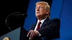 Trump naznačil, že USA sú pripravené na odvetu za útoky v Saudskej Arábii