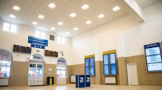 Hlavná stanica v Bratislave má za sebou prvú fázu rekonštrukcie: Takto vyzerá nová čakáreň